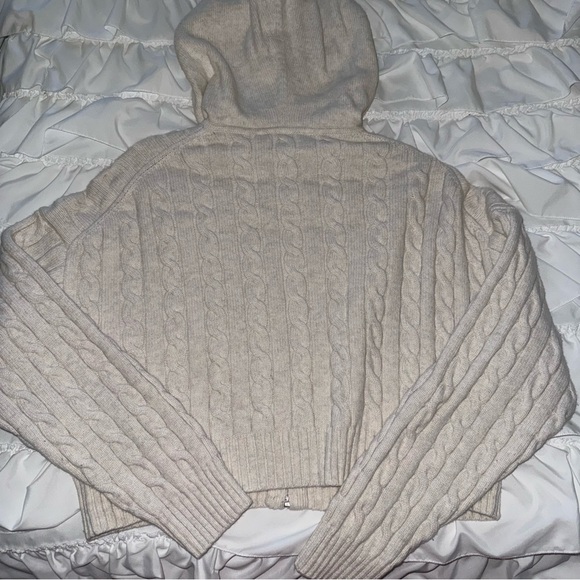 Aritzia Octavia Zip Hoodie - Picture 4 of 11